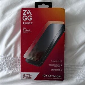 ZAGG InvisibleShield Screen Protector for iPhone 6.7" Pro (2023) - Black